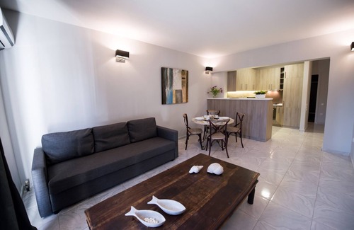 Kariotai Apartment | REGALO KARIOTES/FLAT 6