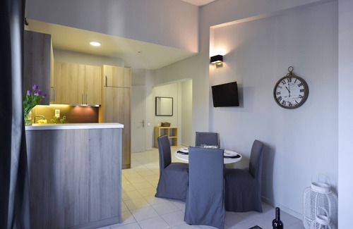 Kariotai Apartment | REGALO KARIOTES/FLAT 9
