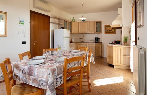 Pacengo Apartment | Regarda - apartment "Eden 1" with terrace with lake view and barbecue