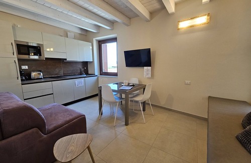Pacengo Apartment | Regarda - Residenza "G&J - 2 floor" modern onebedroom apartment with roof terrace