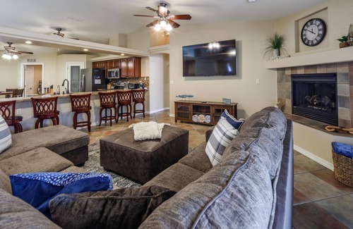 Lake Havasu City House | Regatta 4 bedrm POOL & Hot Tub home with Casita!