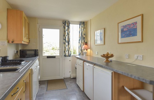 Mylor Churchtown Cottage | REGATTA COTTAGE, pet friendly, country holiday cottage in Feock
