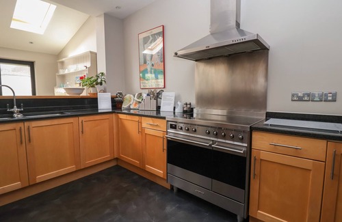 Aldeburgh Cottage | REGATTA LOOKOUT, pet friendly, luxury holiday cottage in Aldeburgh