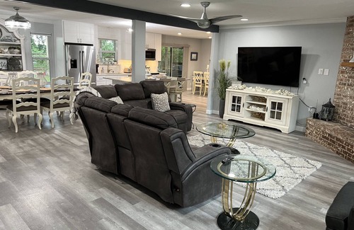 Oak Point House | Regatta Retreat