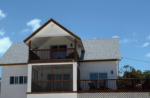 George Town Villa | REGATTA VIEW Newly built 3-bed House, Water Front Views. George Town, Exuma.