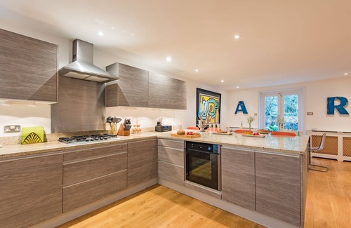 Deal House | Regency Beach House - a holiday let that sleeps 12 guests in 6 bedrooms