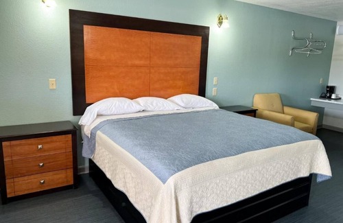 Bald Knob Hotel | Regency Inn Bald Knob