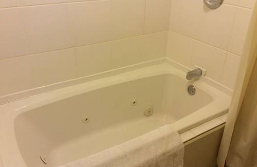 Saginaw Hotel | Regency Inn Bridgeport-Frankenmuth