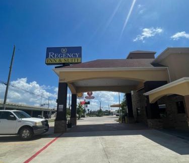 Humble Hotel | Regency Inn & Suites