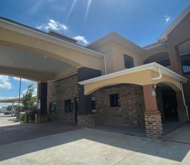 Humble Hotel | Regency Inn & Suites