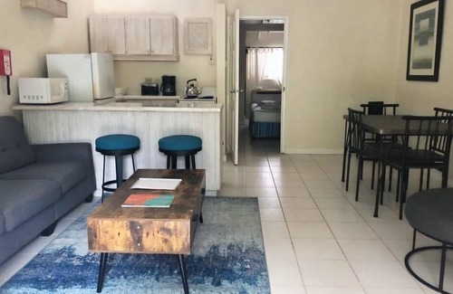 Sunset Crest Apartment | Regent Apartments