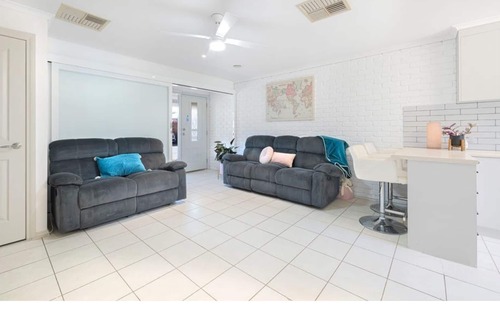 Echuca Apartment | Regent Retreat - large group bookings, pool