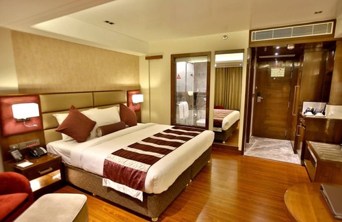 Kanpur Hotel | Regenta Central The Crystal