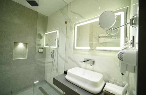 Nellore Hotel | Regenta Inn Bhavani Nellore