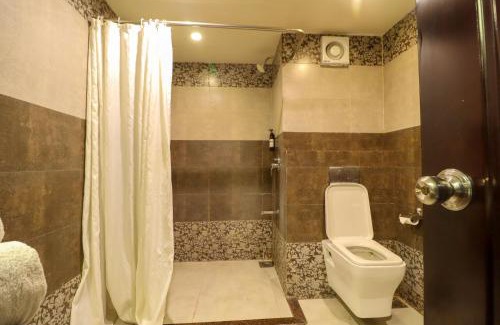 Sayajiganj Hotel | Regenta Inn Vadodara, 500m from Railway Station