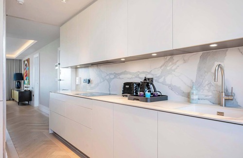 Primrose Hill Apartment | Regents' Oasis in the Sky- by Out of Office Lifestyle