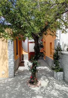 Garaguso House | Regina Claudia