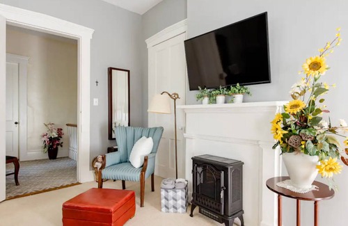 Finchville Bed & Breakfast | Regina's Country Livin'