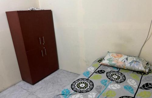 Al Majaz Apartment | Regular homebased room