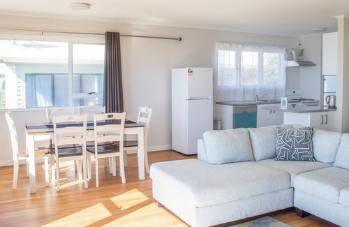 Paihia House | Rehutai Beach House - Paihia Holiday Home