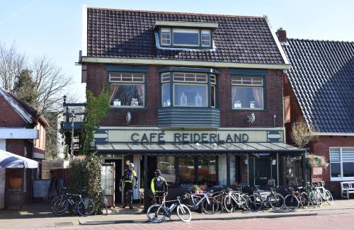 Bad Nieuweschans Apartment | Reiderland appartementen centrum Bad Nieuweschans 50 meter supermarkt