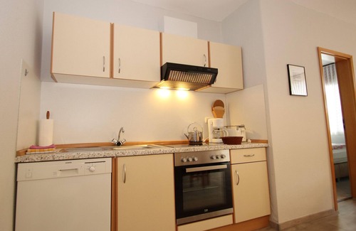 Strackholt Apartment | Reihenhaus in Strackholt mit beheiztem Pool