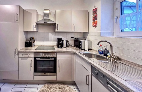 Kommern Condo | Reihenhaus mit Garten in Schönem Innenhof
