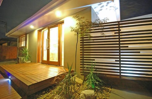 Runaway Bay House | REIKI HOLIDAY HOUSE RUNAWAY BAY