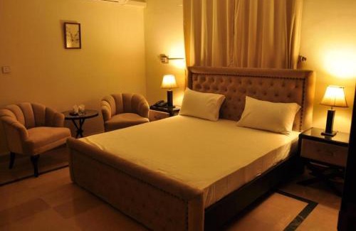 G-6 Sector Hotel | Reina Boutique Hotel - G6