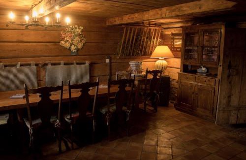 Saint-Nicolas-la-Chapelle Ski Chalet | Reine des Aravis - chalet isolé