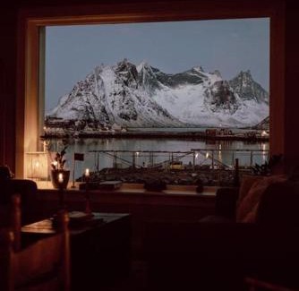 Reine House | Reine Front View - Mountain & Seaview
