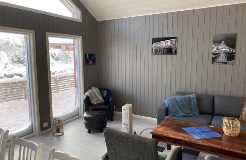 Stamsund House | Reinvikbua - Seaside Cabin in Finnvika, Stamsund