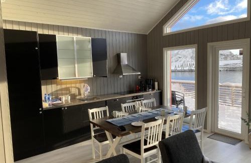 Stamsund House | Reinvikbua - Seaside Cabin in Finnvika, Stamsund
