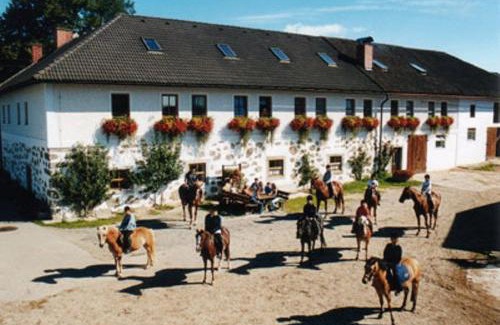 Rainbach House | Reiterhof Stöglehner