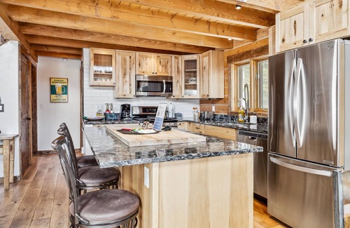 Quandary Village House | Rejuvenating Rocky Mountain Cabin With 5 Star Views