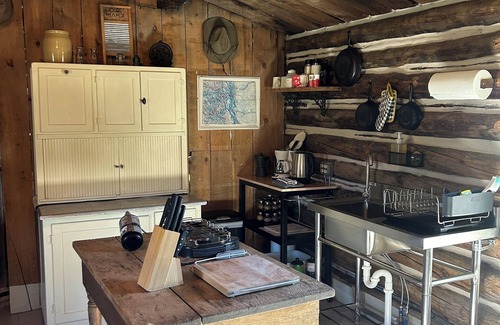 Creede Cabin | Rel Rio Rentals