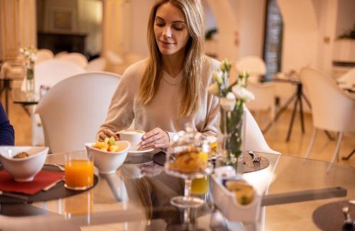 Sandigliano Hotel | RELAIS CASCINA ERA