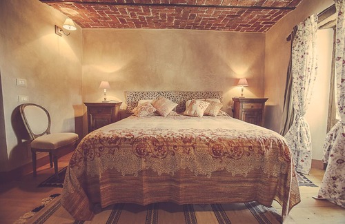 Pollone Bed & Breakfast | Relais di Charme "frazione Chiavolino"