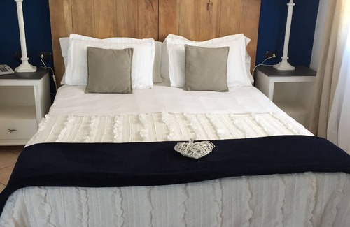 Porto Taverna Hotel | Relais Fenicottero Rosa