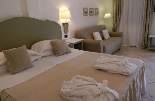 Porto Taverna House | Relais Fenicottero Rosa