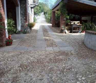 Borgomanero Bed & Breakfast | Relais Profumo di Vino