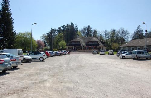 Villegusien-le-Lac Hotel | Relais Saint Michel