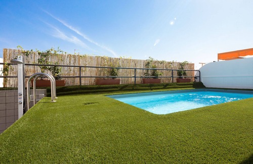 San Gil Apartment | Relator Terrace. 3 bedrooms, 3 bathrooms, terrace & private pool