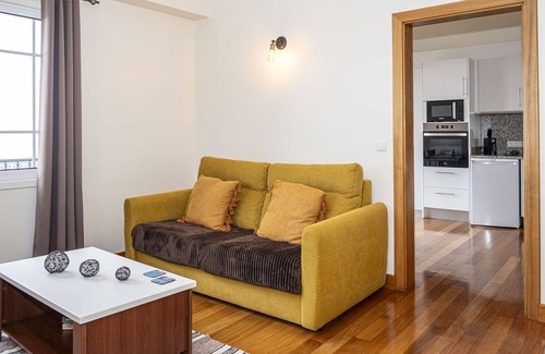 Ponta do Sol Apartment | Relax (air conditioning, free parking, sun, balcony, automatic toilet, dishwasher and laundry)