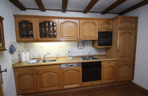 Zell Apartment | Relax alone: 30°C indoor pool, sauna, steam bath included in the price. Terrace facing the Moselle