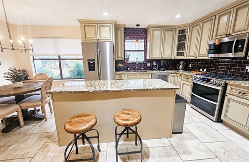 Georgetown House | Relax among the deer