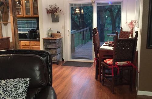 Oakland Estates House | Relax among the oaks! Watch deer and wildlife meander by! Make new memories!