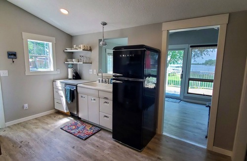 Lindstrom Cabin | Relax and be Glad at the Lake!nn