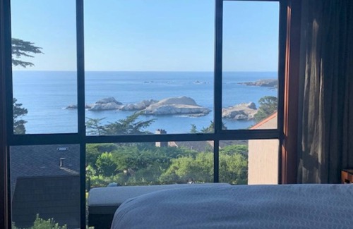 Carmel Highlands Apartment | Relax and Enjoy Pacific Ocean Coastline Carmel