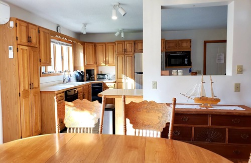 Lake George House | Relax and Enjoy Beautiful Lake George